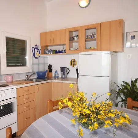 By The Sea Tkon, Pasman - 820