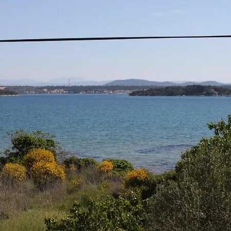 By The Sea Tkon, Pasman - 820