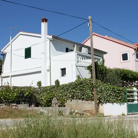 By The Sea Tkon, Pasman - 820 Tkon