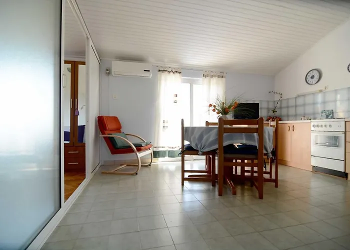 By The Sea Tkon, Pasman - 820 *